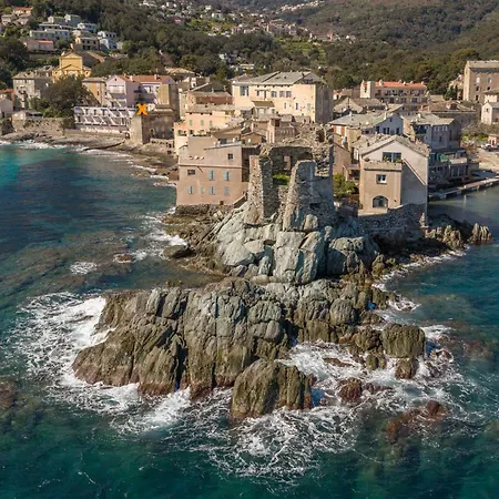 A Casa In Cala Petit Cocon Vue A Erbalunga (Corsica)
